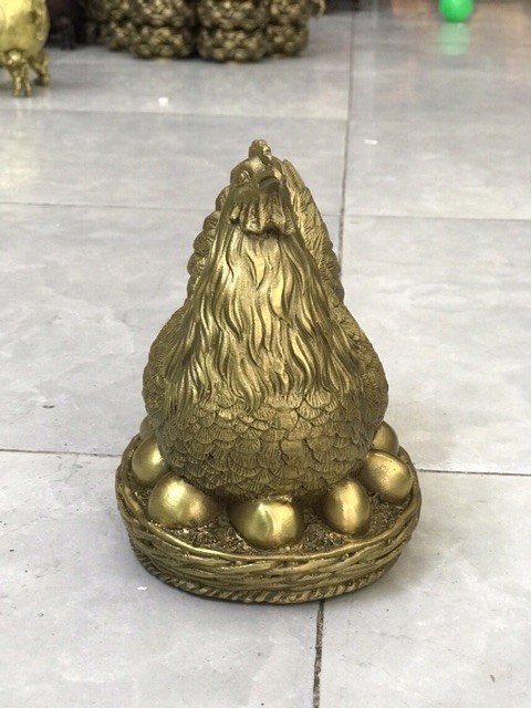 Gà Mái Ấp Trứng Vàng Vật Phẩm Phong Thủy bằng đồng