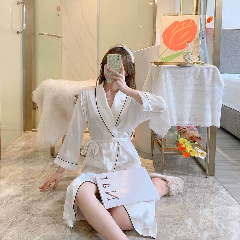 Áo choàng ngủ dài tay vải lụa mát size lớn mặc ở nhà và ngoài trời kiểu mùa thu đông thoải mái cho cả nam và nữ