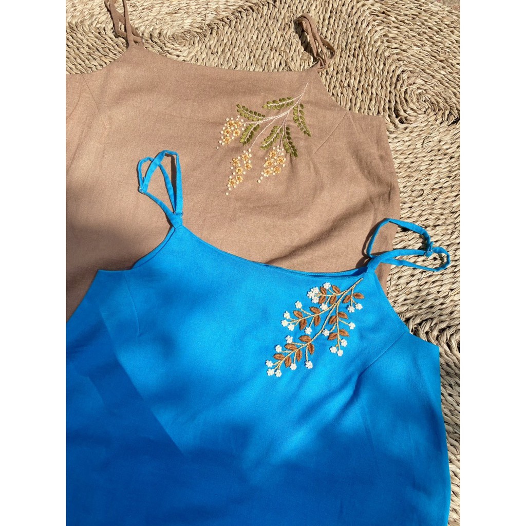 Áo hai dây thêu hoa