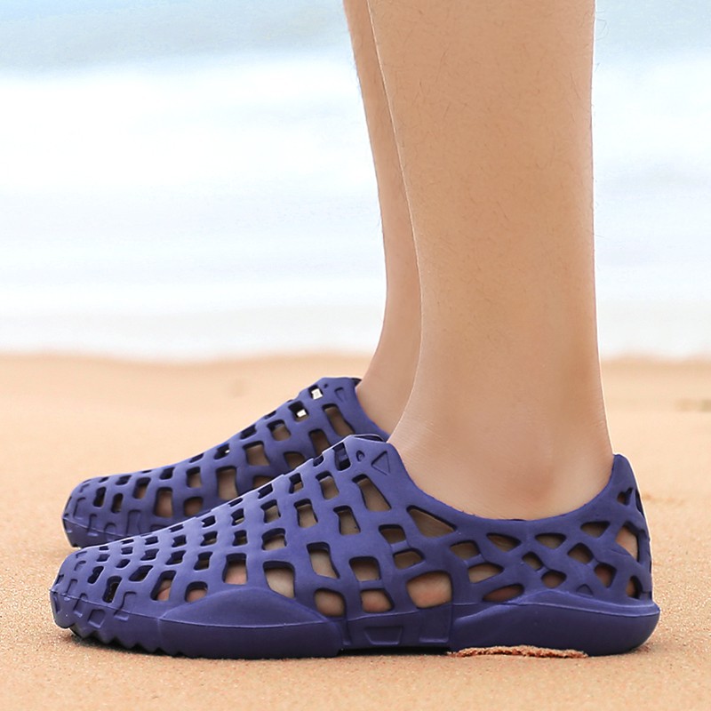 Giày Crocs Đi Biển Chống Trượt Thoáng Khí Thời Trang Cho Nữ
