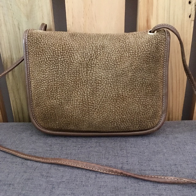 Túi đeo chéo da hươu