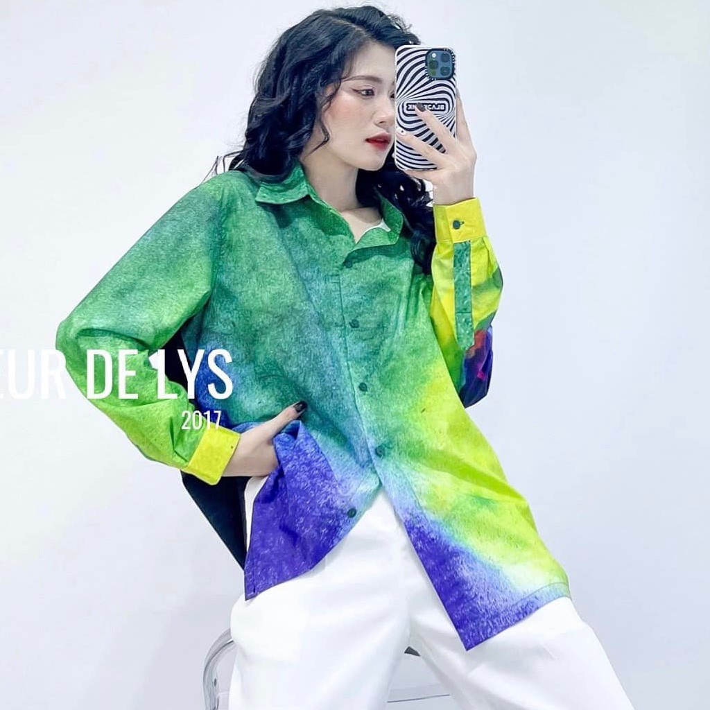 Áo sơ mi loang màu Delys sơ mi họa tiết nữ phối loang nhiều màu