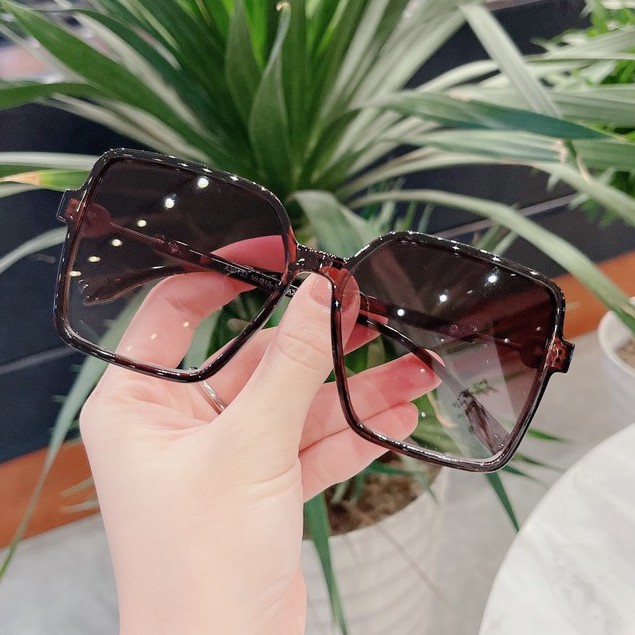 Kính Mát Hợp Kim Nam nữ FENDI Tròng Phân Cực Polarized | BigBuy360 - bigbuy360.vn