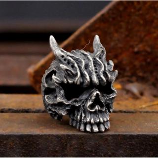 Nhẫn nam hình đầu lâu bằng thép không gỉ phong cách Gothic
