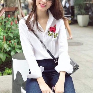 áo sơ mi thêu hoa hồng trước ngực diêu đẹp đanh cho học sinh sinh viên ngay cả nhân viên văn phòng cũng mặc được