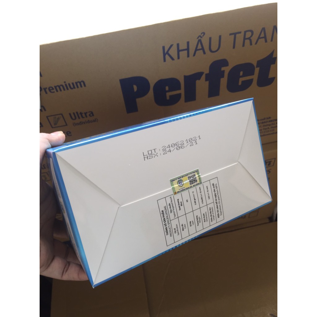 Khẩu Trang Y Tế 3 Lớp Cao Cấp Perfetta  - 1Hộp 50 cái màu xanh dương nhạt