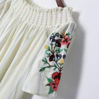 Đầm trễ vai Zara- D0046