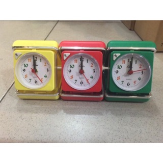 Đồng hồ báo thức có nắp mini