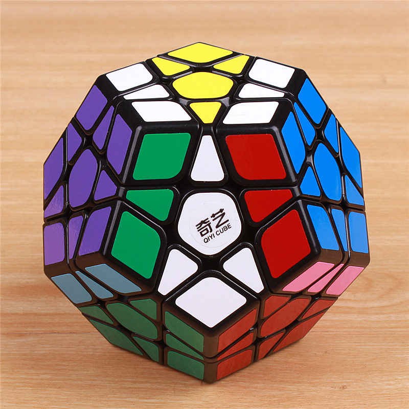 Đồ Chơi Rubik Megaminx Biến Thể 12 Mặt Xoay Trơn