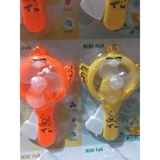 Quạt mini cầm tay nút bấm hình thú