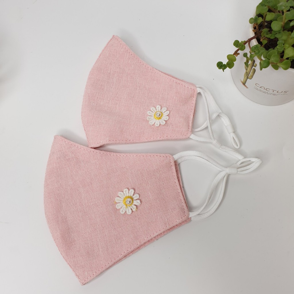 02 cái Khẩu trang vải linen đính hoa DH2C cho mẹ và bé