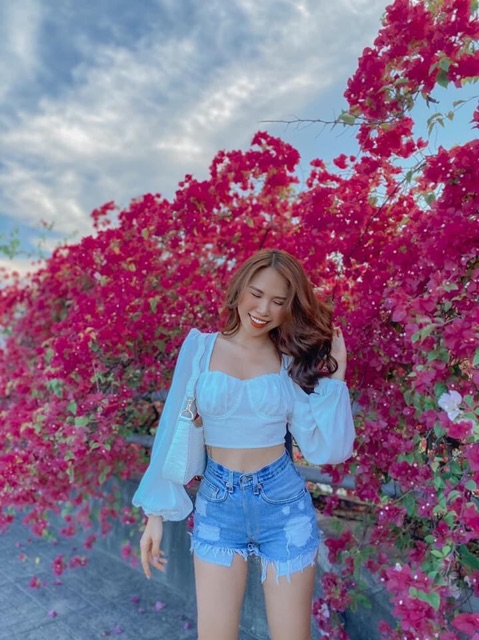 Áo croptop trắng cúp ngực nơ lưng | BigBuy360 - bigbuy360.vn