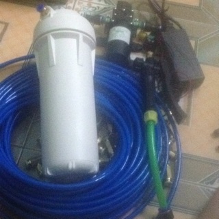 Combo bơm+adapter, chiết áp, 20 béc phun sương, 25 met ống dây 8mm, 1 cốc lọc, 4 ren 21 ra 8, 1 trõ lọc, cần phun thuốc