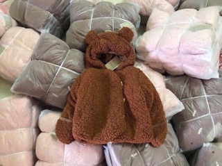 Áo Gấu khuy sừng cho bé