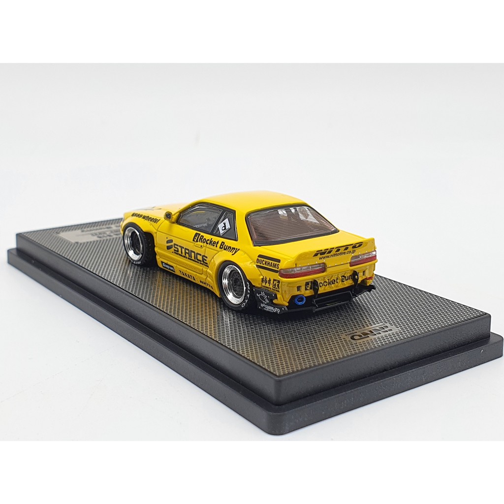 Xe Mô Hình Nissan Silvla S13 (V2) Pandem- &quot;Rocket Bunny&quot; Yellow 1:64 Inno Models (Vàng)