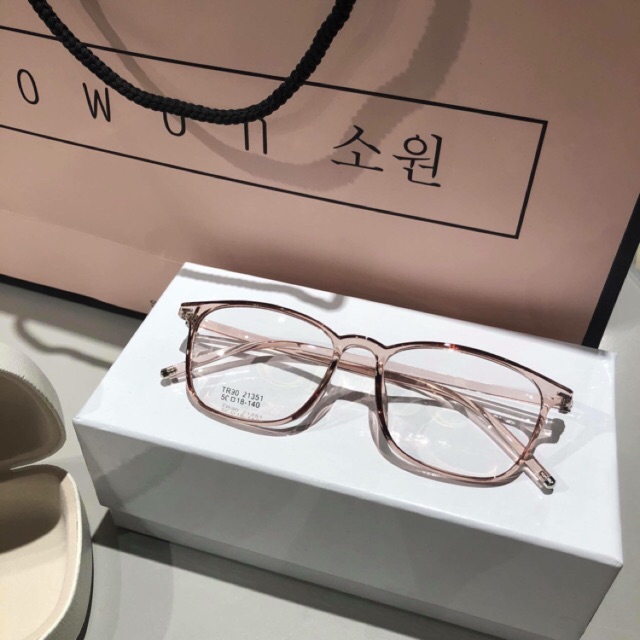 Gọng kính siêu dẻo size trung siêu đẹp