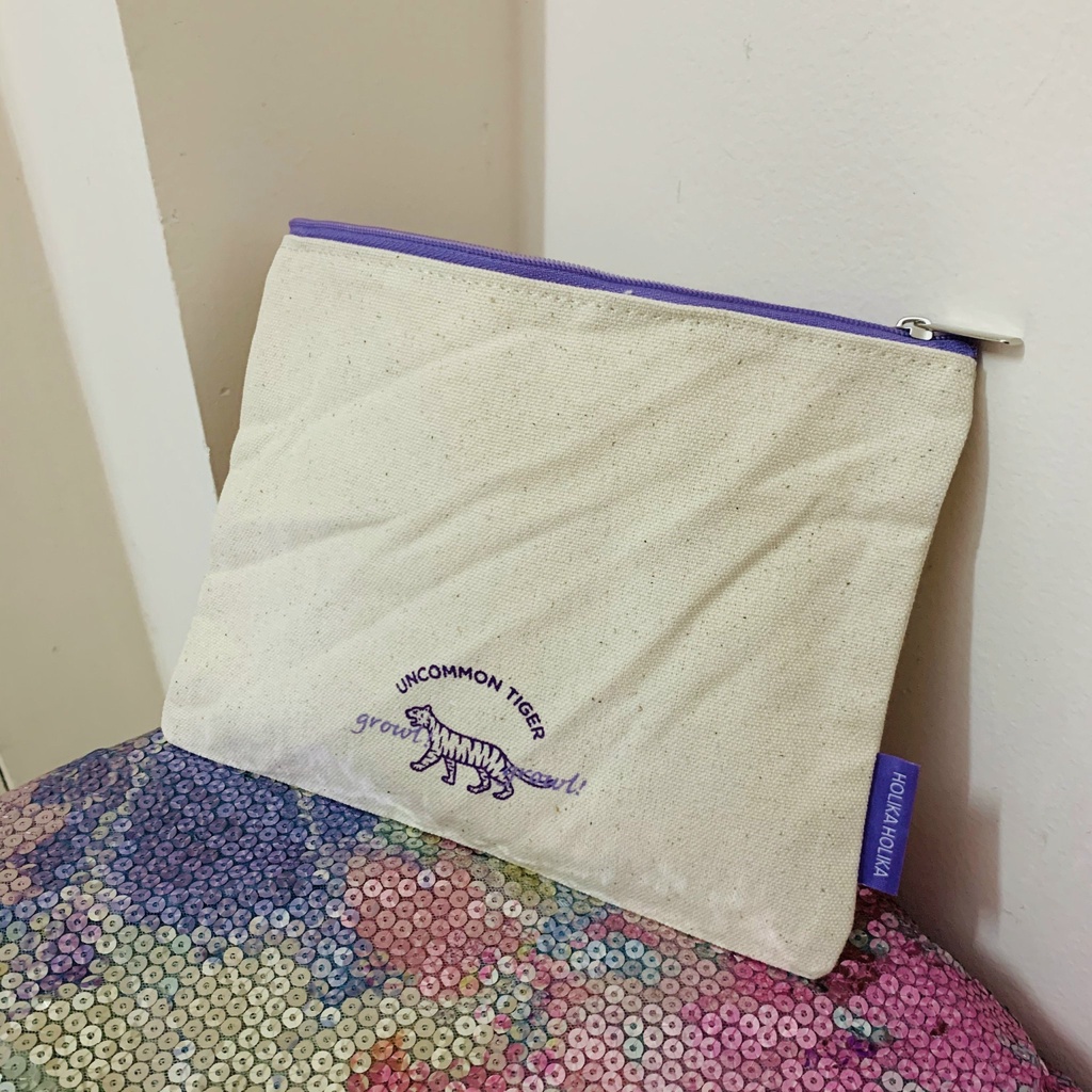 Ví đựng mỹ phẩm hoặc đồ linh tinh của hãng HOLIKA HOLIKA