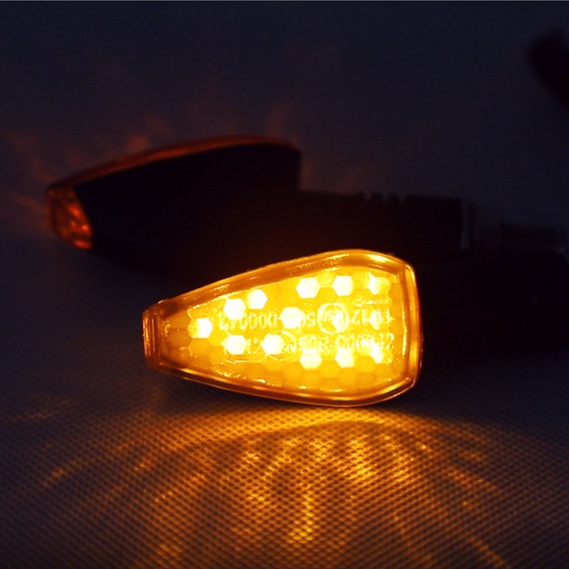Đèn LED Xi Nhan Mini Dáng Dài Chuyên Dụng Cho Xe Mô Tô