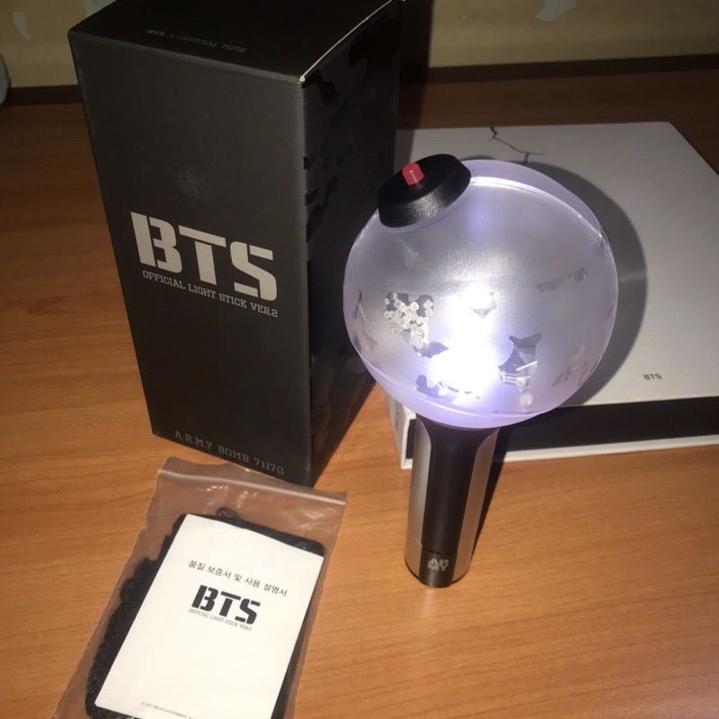 BOMB VER 2 BTS GẬY CỔ VŨ OFFICIAL