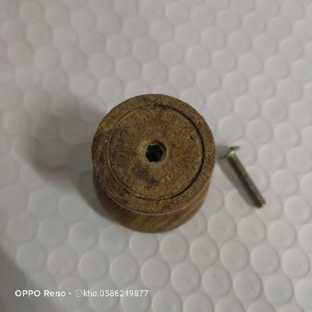 Tay nắm tủ - dạng núm tròn - bằng gỗ