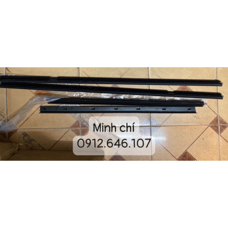 Nẹp chân kính trong,ngoài matiz 2  Còn hàng