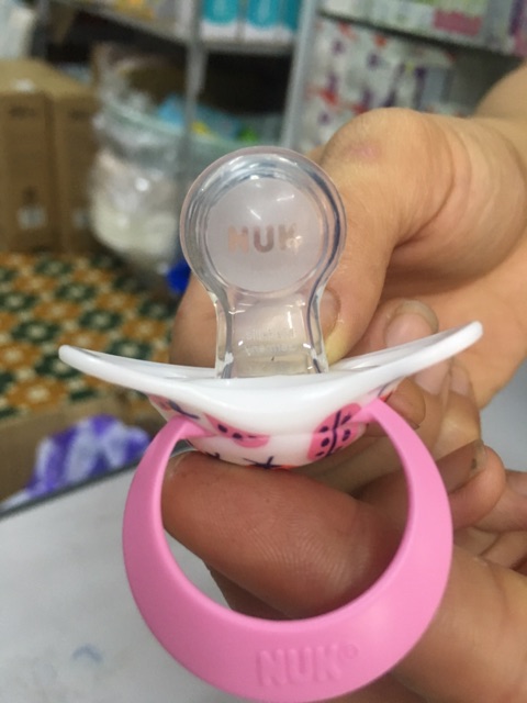 TI GIẢ NUK GENIUS SILICONE