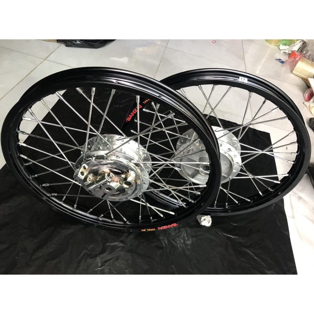 Bộ bánh đùm crom . căm crom osaki loại 1 và niềng nhôm banza thái lan màu đen kèm má crom dành cho wave và dream gắn như