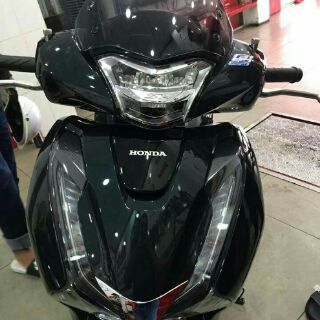 Ốp đầu đèn SH 2017( CHẮN GIÓ)