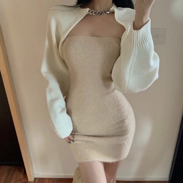 ADORABLE ÁO KHOÁC LEN DÂY XÍCH CỔ ĐEN TRẮNG 🥰🥰🥰