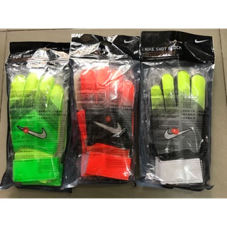 Găng Tay Thủ Môn Nike Shot Block