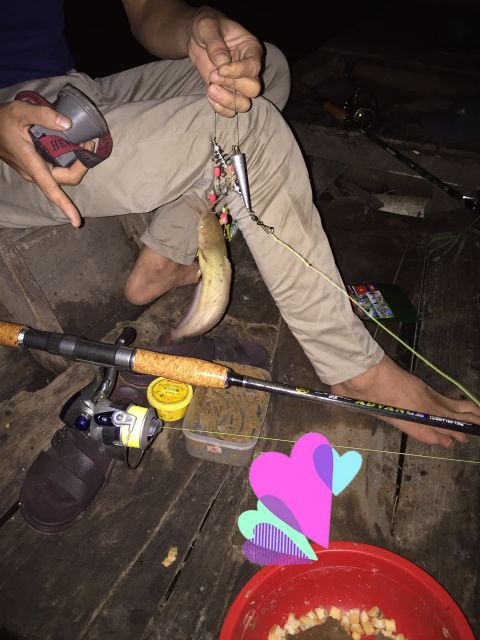 Cám chuyên câu cá tra,... cám thái nhập khẩu từ thái lan.