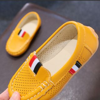 Giầy cho bé trai