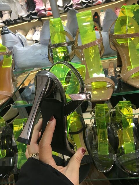 Sandal gót dẹt cong mới 7cm