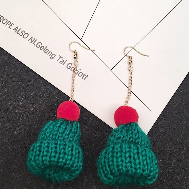 Khuyên tai hình nón len phong cách giáng sinh Hàn Quốc dễ phối đồ cho nữ