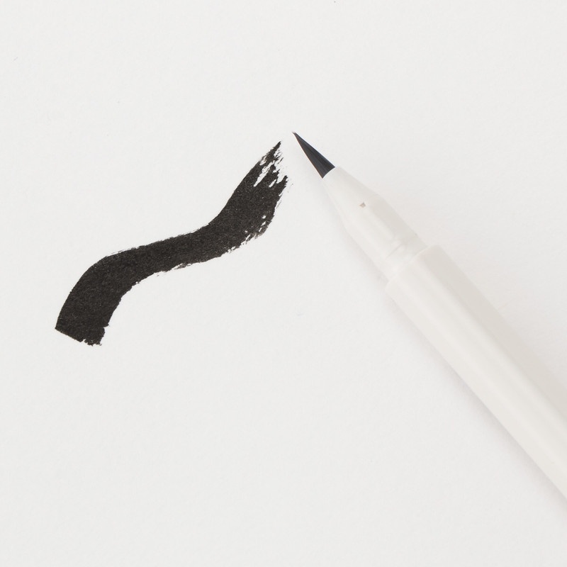 Muji Kẻ Mắt Nước Không Lem
