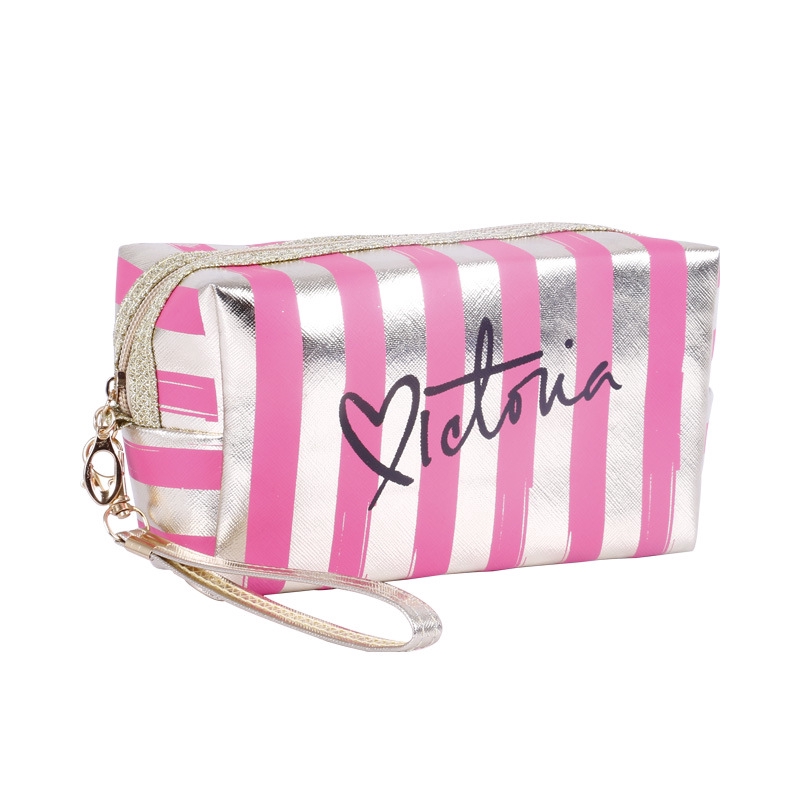 Fashion plaid pattern cosmetic bag