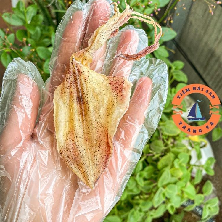 [1 Con] Mực Khô Câu Mini Như Hình 🍀 FREESHIP 🍀 Mực Khô Phơi Nắng Biển Dày Mình, Ngọt Thịt Chuẩn Loại Ngon | BigBuy360 - bigbuy360.vn