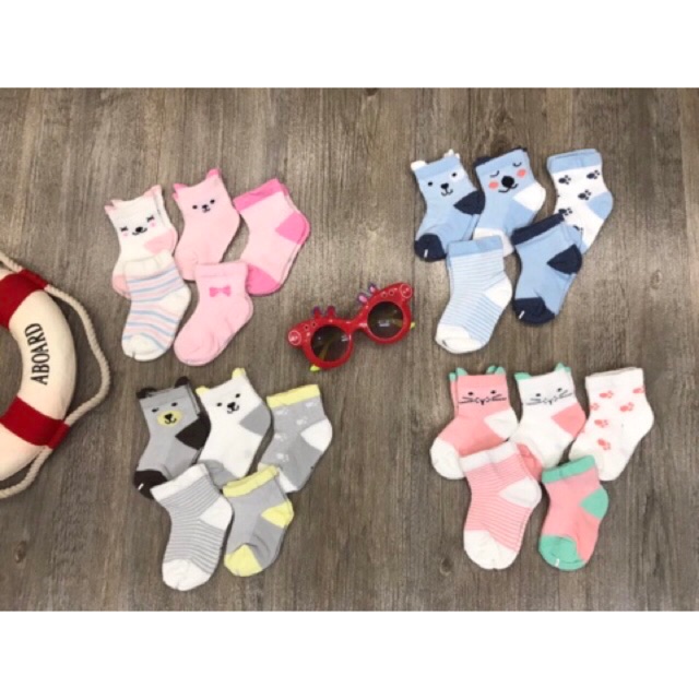 Set 5 tất cao cấp Cổ Cao Làm từ sợi len mềm mại nhẹ nhàng ôm lấy chân của bé
