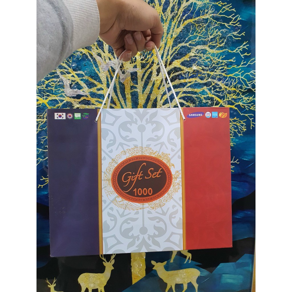 Táo đỏ Hàn Quốc - Quà tặng biếu Tết -Táo đỏ Hàn Quốc Samsung hộp 1kg | BigBuy360 - bigbuy360.vn