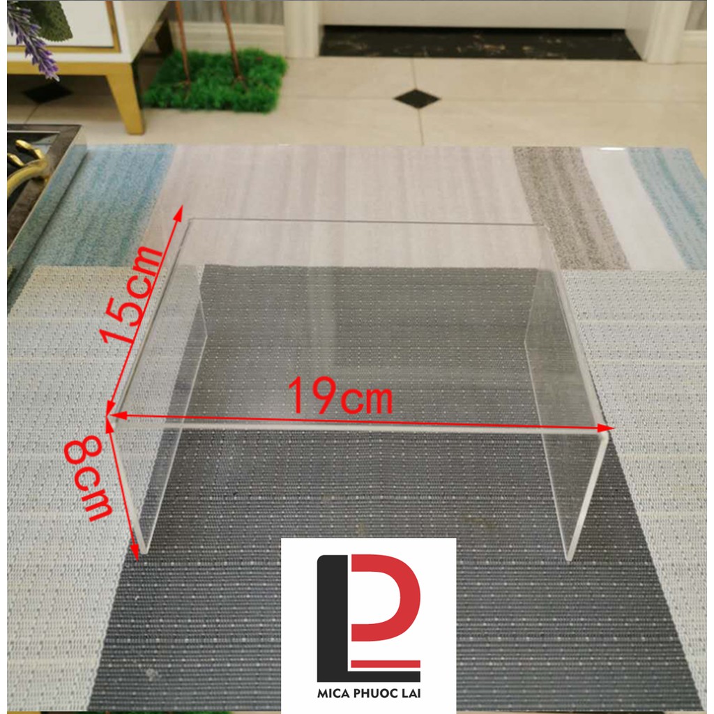 Kệ mica chữ U trưng bày sản phẩm