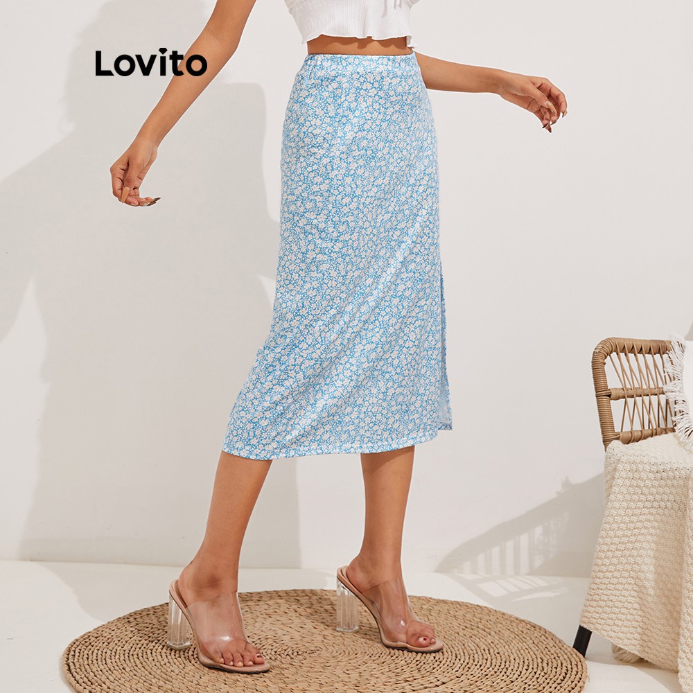 Chân váy Lovito họa tiết hoa phong cách boho eo cao xẻ tà L13X005 (màu xanh lam)
