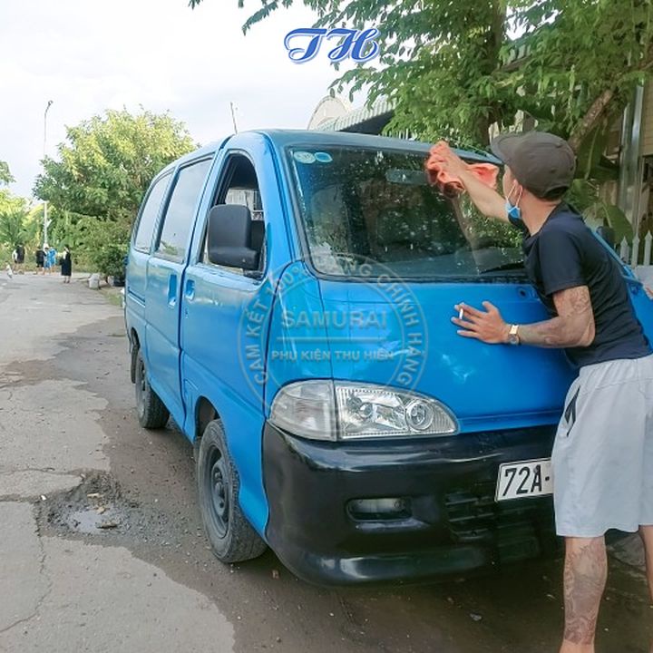 Sơn Xịt Samurai chuyên dùng cho xe máy màu màu xanh dương nhạt 371 chống cháy, chống rạn nứt, vòi xịt chống chảy