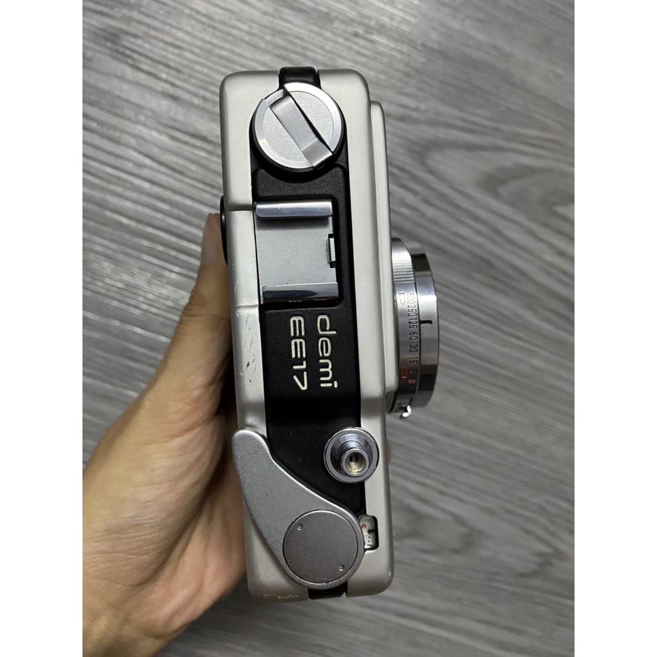 Máy film half frame Canon Demi EE17