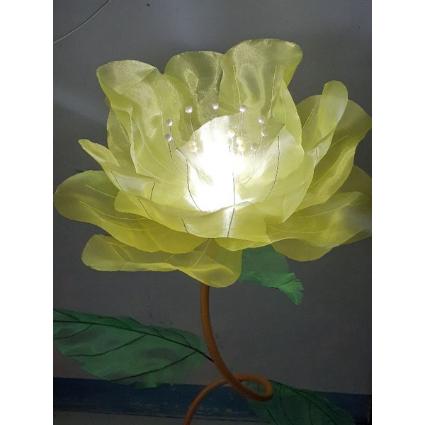 Đèn led màu đk 4,5cm làm nhụy hoa voan