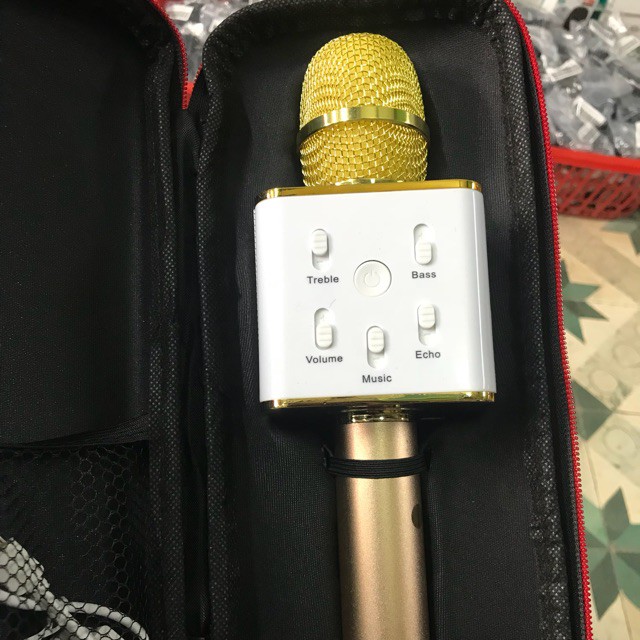 HOT-Micro kèm loa bluetooth Q7