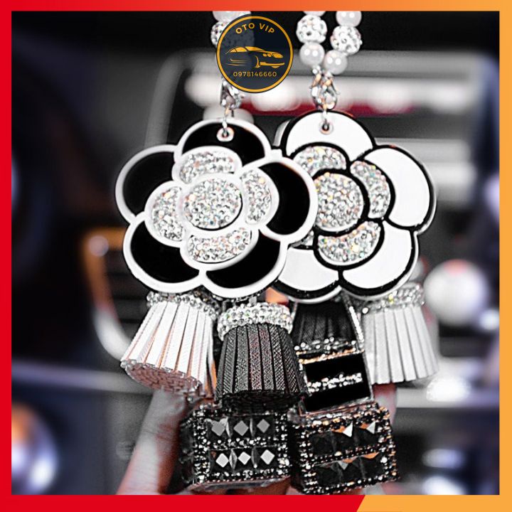 Khánh treo gương xe ô tô hình Hoa Trà Đính Đá kèm Tinh dầu Treo Gương xe oto