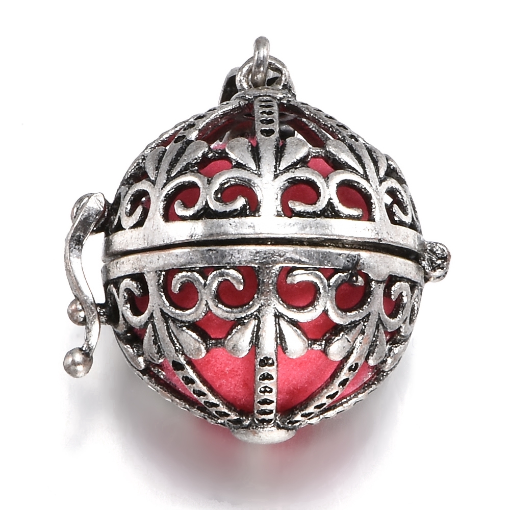 Dây chuyền quả cầu khắc họa tiết kèm bóng lông phong cách cổ điển độc đáo