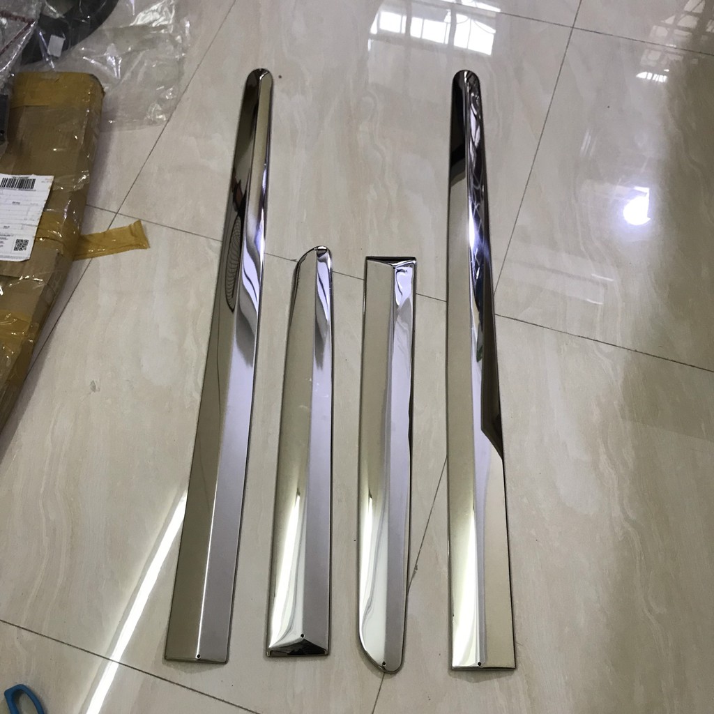 Bộ 4 ốp nẹp sườn INOX kèm vít xe Kia Morning đời 2008,2009,2010,2011