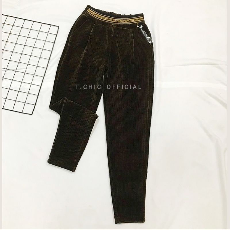 Quần baggy nhung tăm cạp chun chữ loại 1 dày đẹp thời trang cho nữ trẻ trung phong cách tôn dáng dễ phối đồ T.CHIC