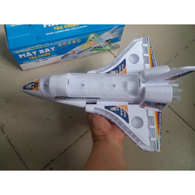 Máy bay tác chiến chạy pin Nuti